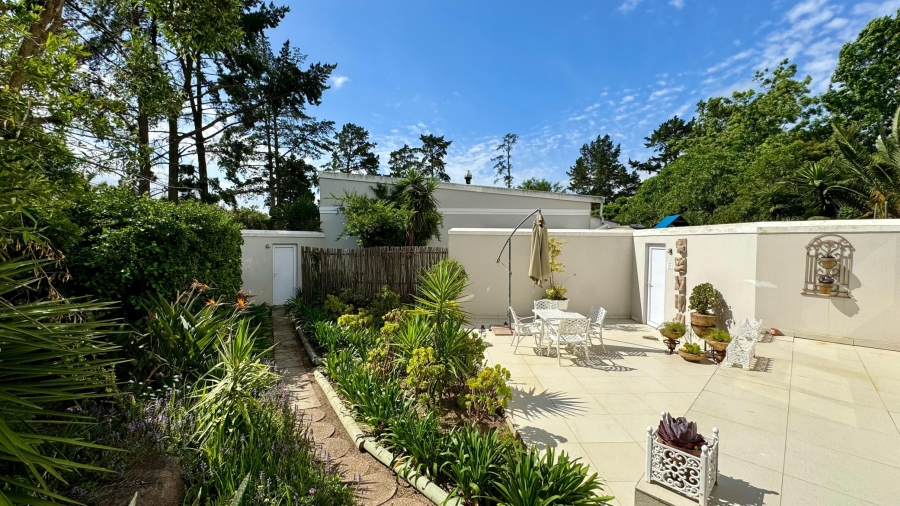 To Let 1 Bedroom Property for Rent in Raithby Western Cape